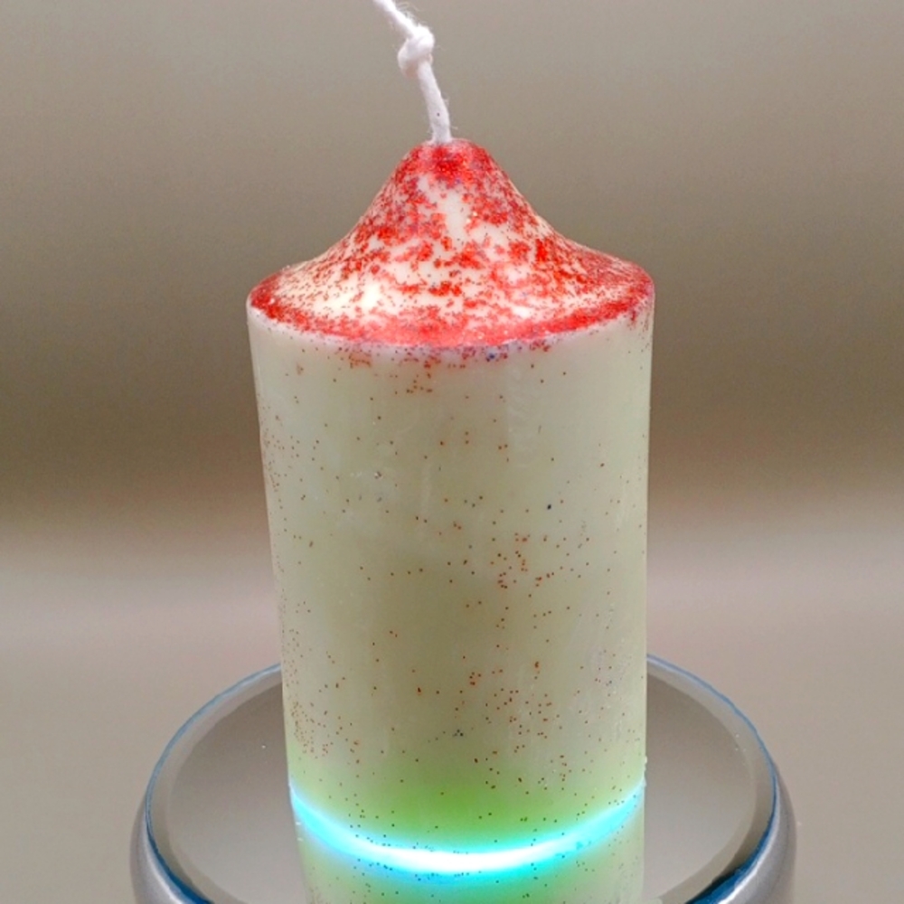 BaRich Hand Made 💕 Red and Little Green Party Candle